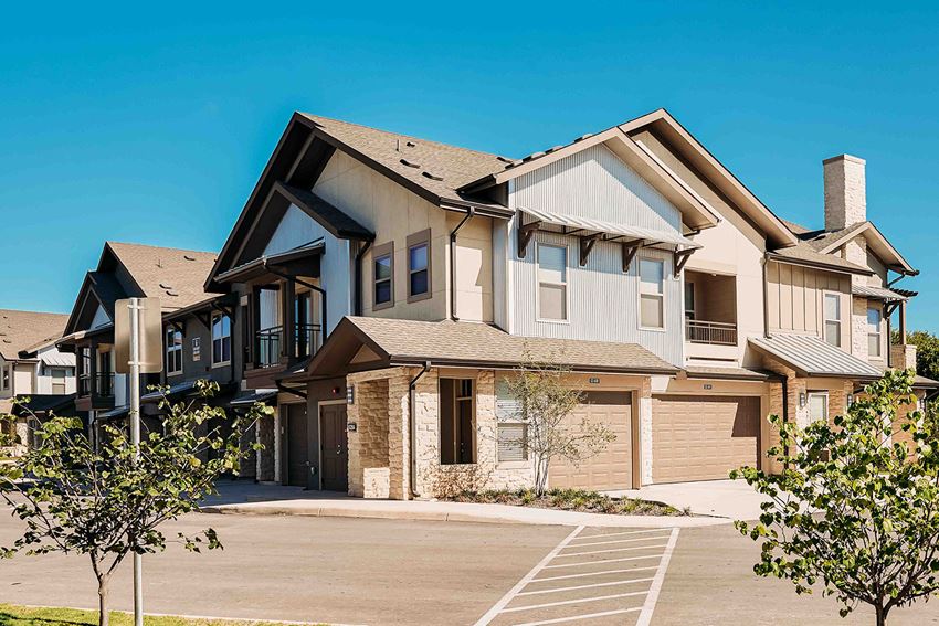 Ridgeline At Rogers Ranch Apartments, 3231 N Loop 1604 W, San Antonio